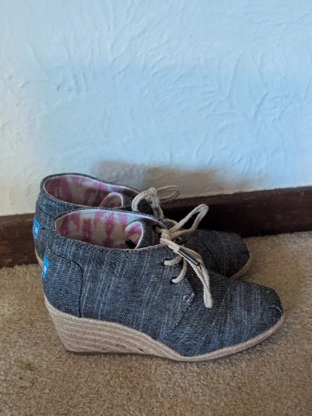 Toms Gray Lace-Up Wedge Oxfords Toms Desert Wedge Black Chambray Women